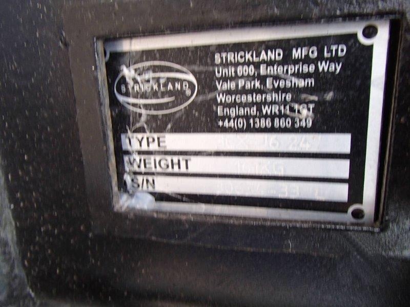 32 Excavator bucket set - Image 4