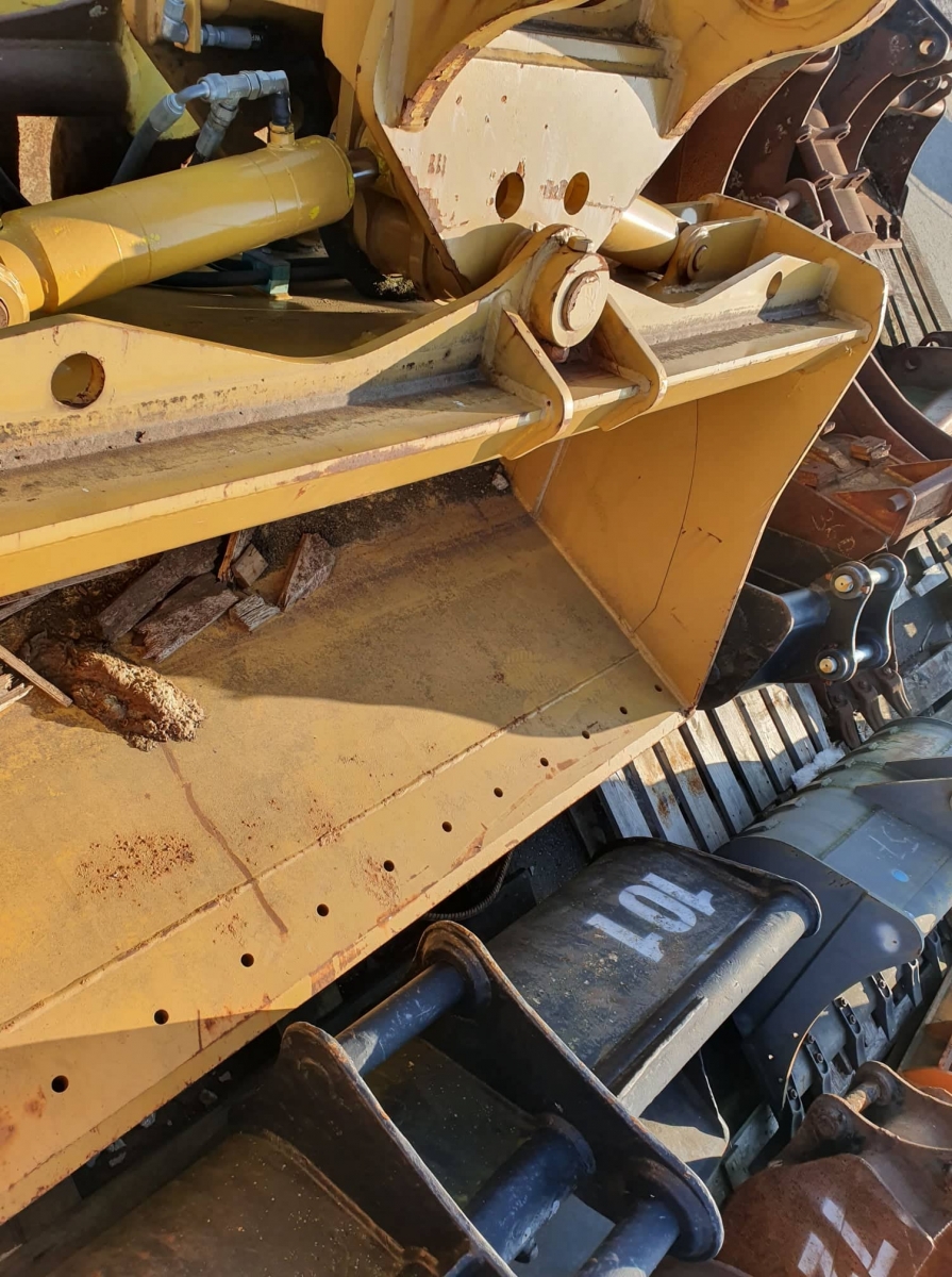 80 Excavator bucket JRB - Image 3