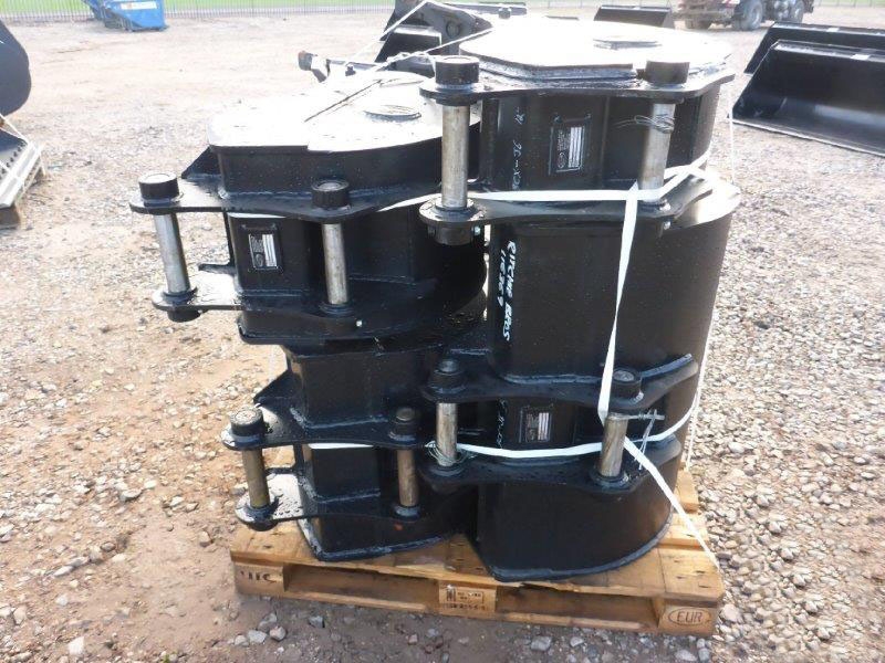 53 Excavator bucket set - Image 4