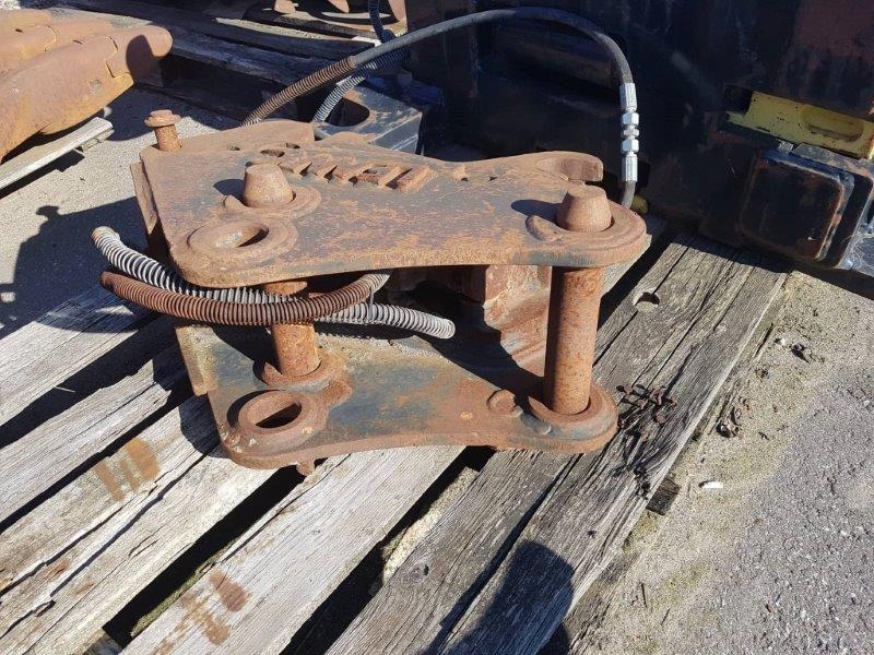 Hydraulic excavator connection - Image 6