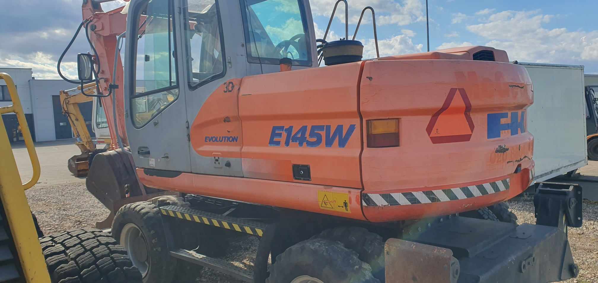 Ratinis ekskavatorius Fiat Kobelco E145W - Image 4