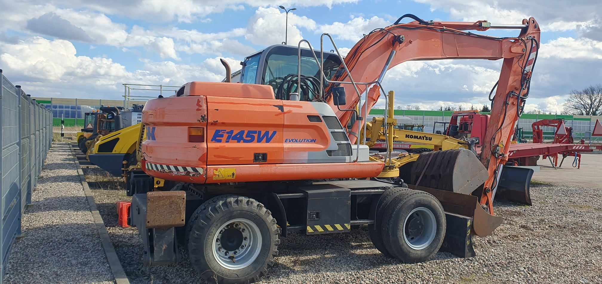 Ratinis ekskavatorius Fiat Kobelco E145W