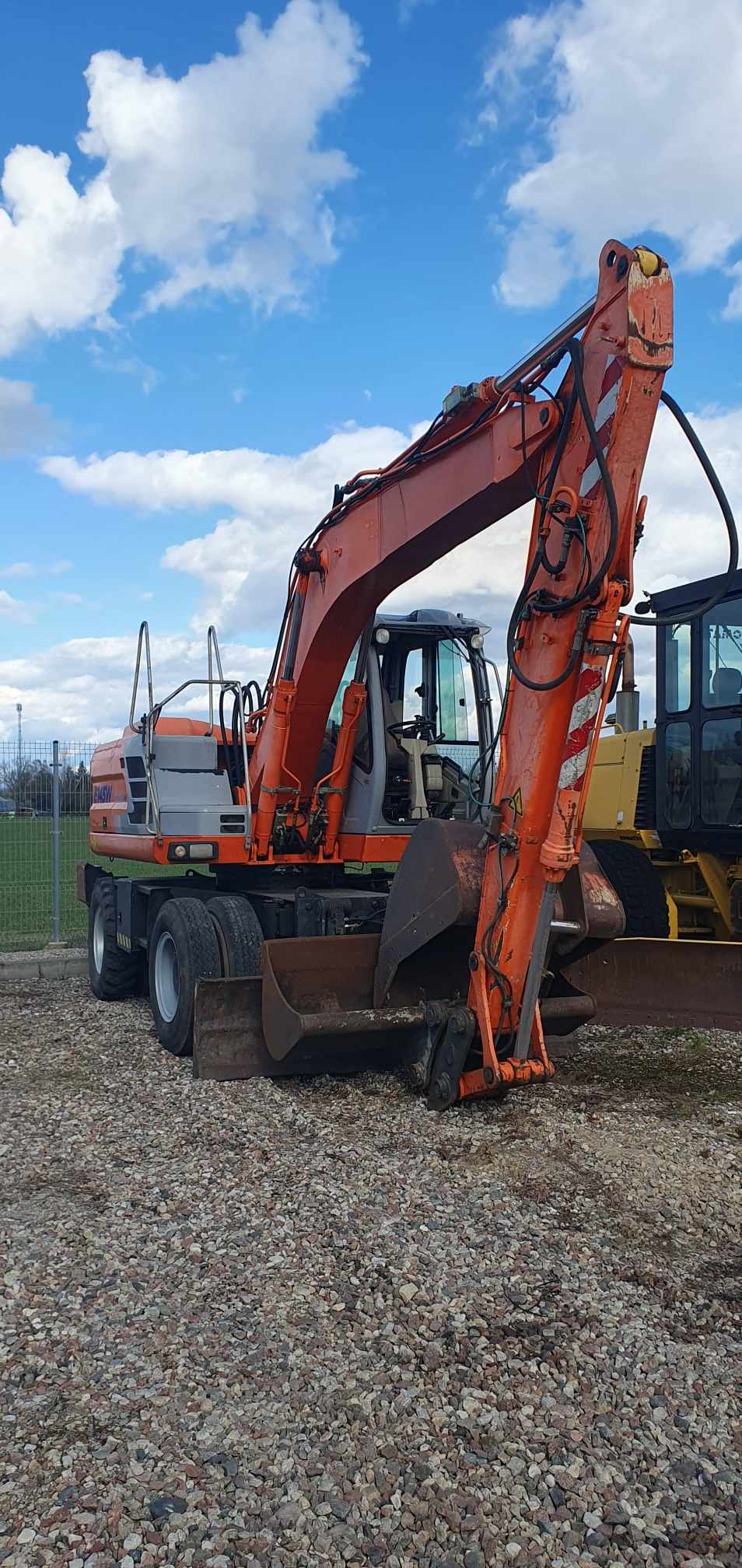 Ratinis ekskavatorius Fiat Kobelco E145W - Image 3