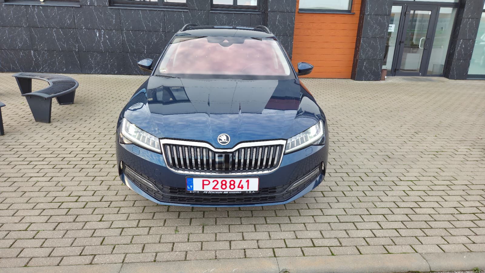 Skoda Superb, 2.0 l., universalas - Image 7