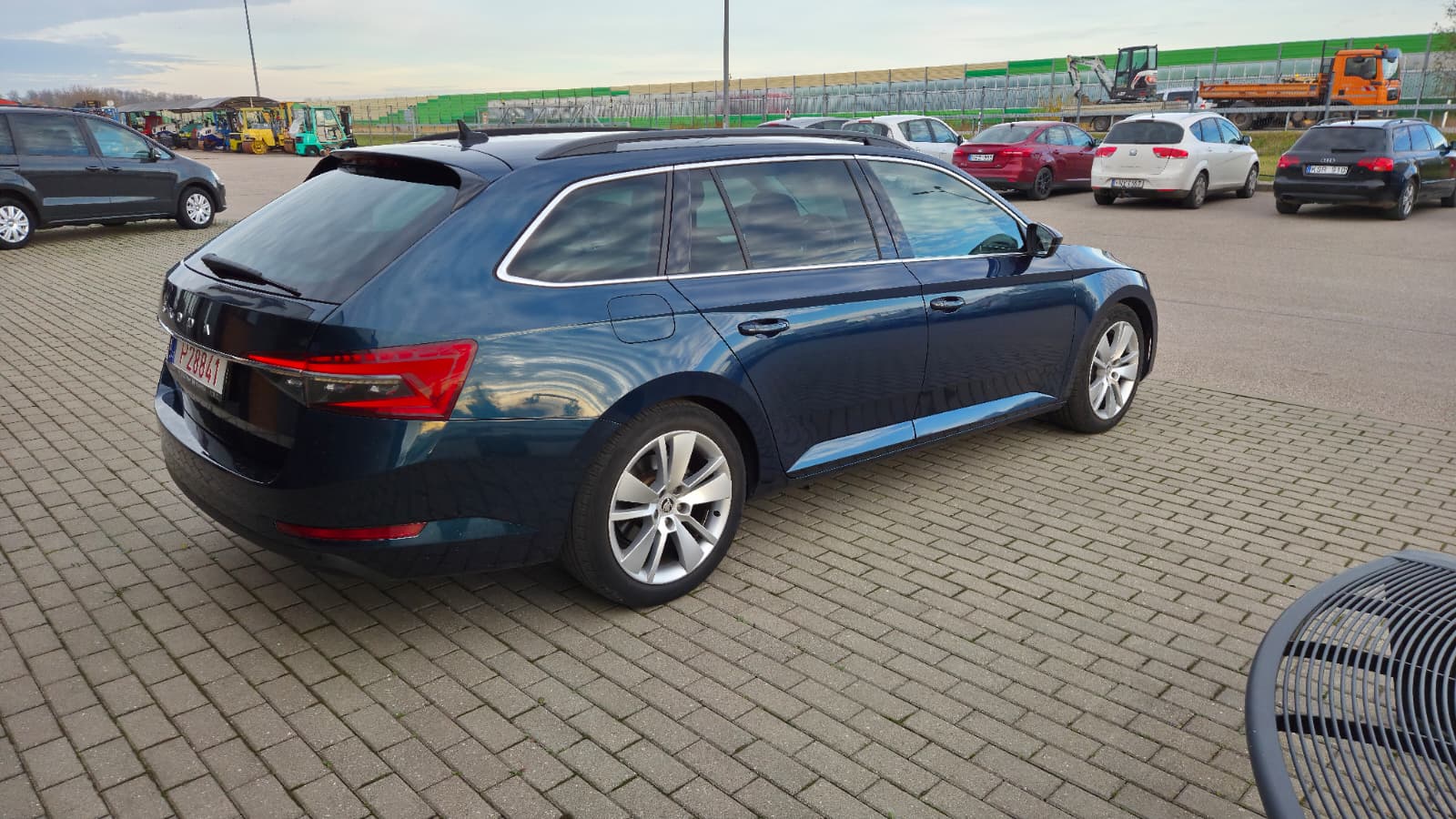 Skoda Superb, 2.0 l., universalas - Image 8