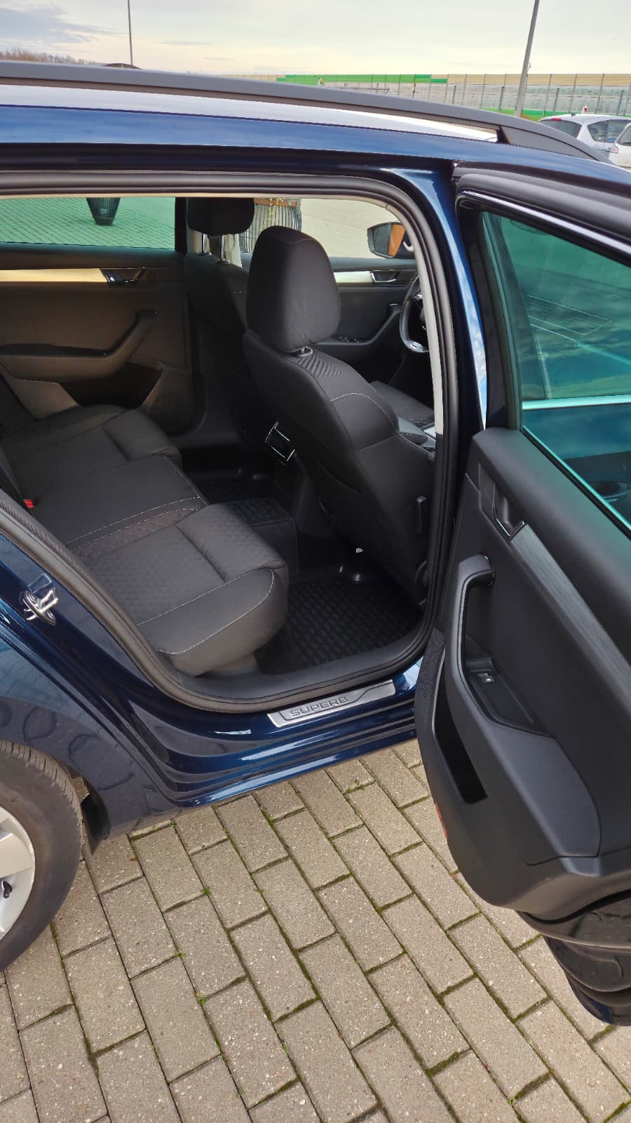 Skoda Superb, 2.0 l., universalas - Image 14