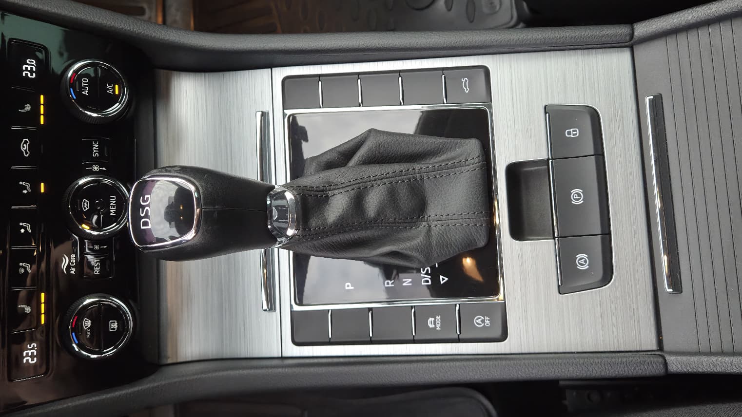 Skoda Superb, 2.0 l., universalas - Image 19