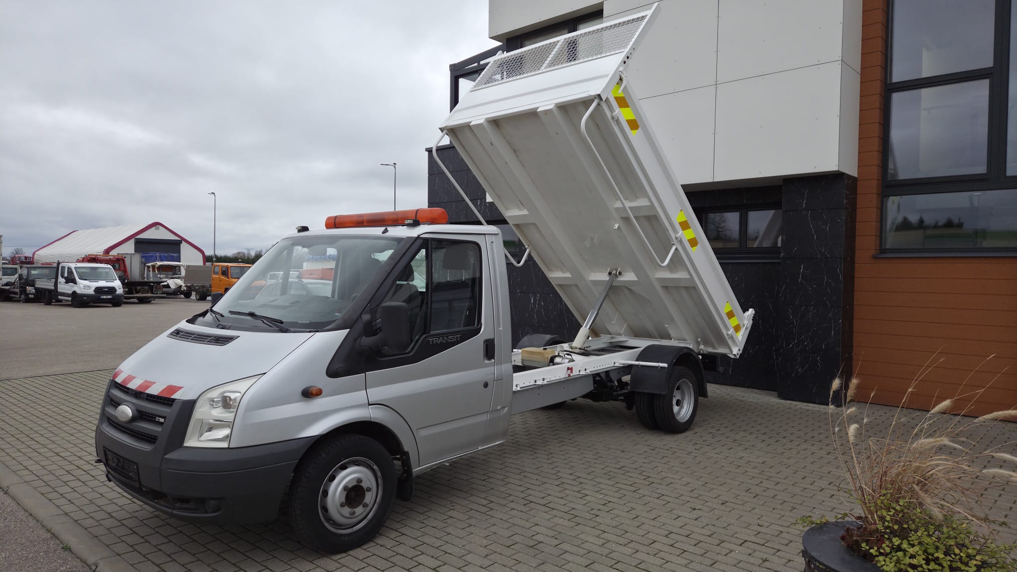 Savivartis sunkvežimis Ford Transit 350L - Image 8