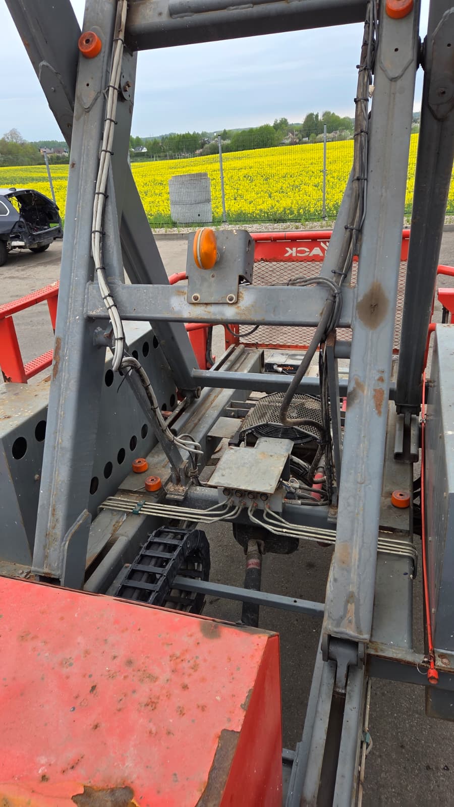 Žirklinis keltuvas Skyjack SJ 8841 - Image 7